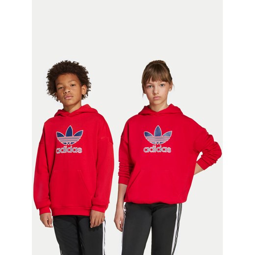 adidas Bluza Trefoil JV8652 Czerwony Loose Fit ze sklepu MODIVO w kategorii Bluzy chłopięce - zdjęcie 184672831