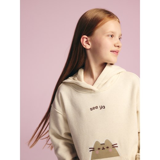 Reserved - Bluza Pusheen z aplikacją 3D - beżowy ze sklepu Reserved w kategorii Bluzy dziewczęce - zdjęcie 184674132