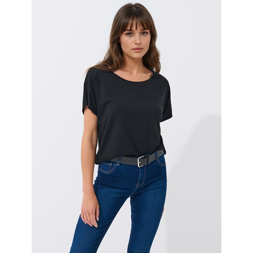 Mohito - Czarny t-shirt z modalem - czarny ze sklepu Mohito w kategorii Bluzki damskie - zdjęcie 184678740