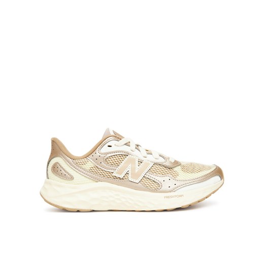 Buty do biegania New Balance Arishi WARISTG4 Beżowy ze sklepu eobuwie.pl w kategorii Buty sportowe damskie - zdjęcie 184681481