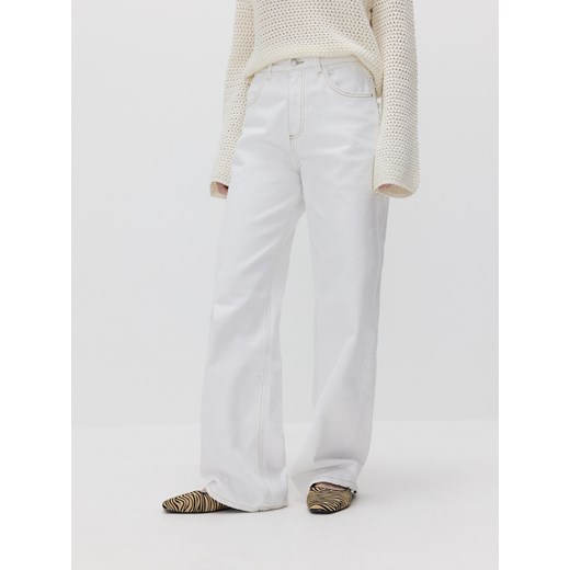 Reserved - Jeansy wide leg - biały ze sklepu Reserved w kategorii Jeansy damskie - zdjęcie 184688034