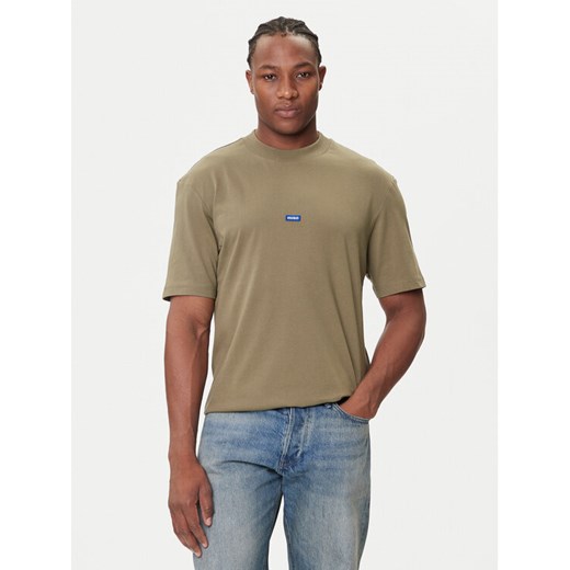 HUGO T-Shirt Manche Courte Homme 50509991 Khaki Regular Fit ze sklepu MODIVO w kategorii T-shirty męskie - zdjęcie 184688622