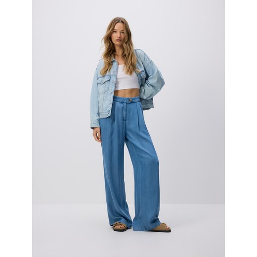 Reserved - Jeansy wide leg z lyocellu - niebieski ze sklepu Reserved w kategorii Jeansy damskie - zdjęcie 184696521