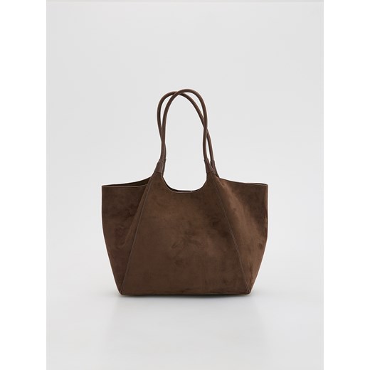 Reserved - Torebka shopper z imitacji zamszu - ciemnobrązowy ze sklepu Reserved w kategorii Torebki damskie - zdjęcie 184697400