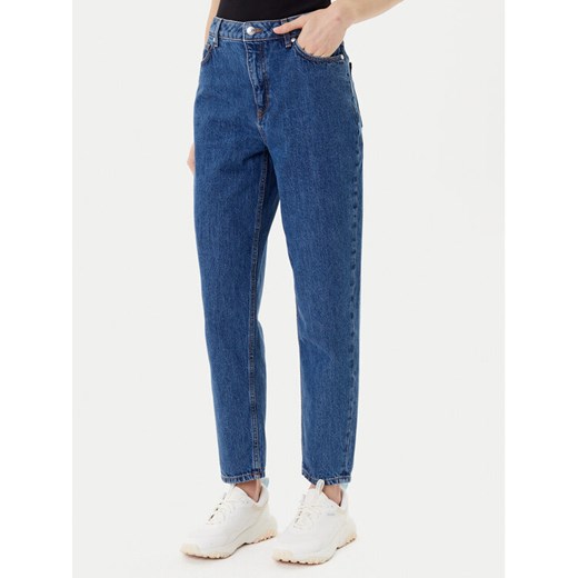 HUGO Jeansy Garlene 50542462 Niebieski Mom Fit ze sklepu MODIVO w kategorii Jeansy damskie - zdjęcie 184706780