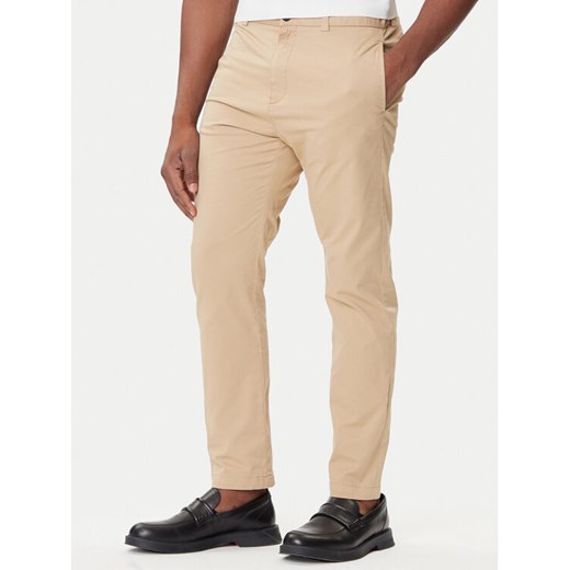 HUGO Chinosy David251D 50530886 Beżowy Slim Fit ze sklepu MODIVO w kategorii Spodnie męskie - zdjęcie 184706782