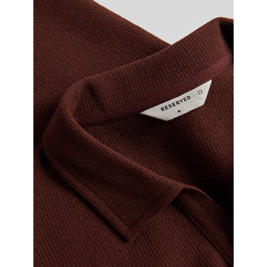 Reserved - Strukturalne polo comfort fit - mahoniowy Reserved M Reserved