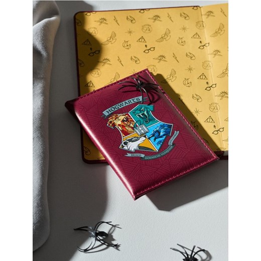 Sinsay - Etui na paszport Harry Potter - bordowy ze sklepu Sinsay w kategorii Etui - zdjęcie 184729794