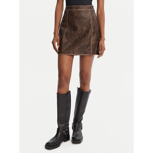 Guess Spódnica z imitacji skóry W5YD46 WHDI0 Brązowy Regular Fit ze sklepu MODIVO w kategorii Spódnice - zdjęcie 184730321
