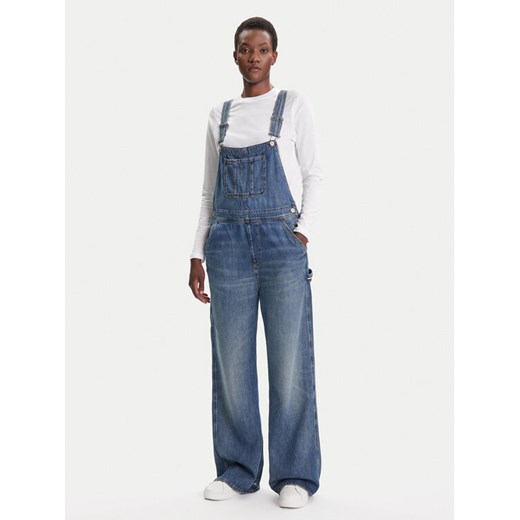 Tommy Jeans Ogrodniczki Classic DW0DW20529 Niebieski Straight Fit ze sklepu MODIVO w kategorii Jeansy damskie - zdjęcie 184754972