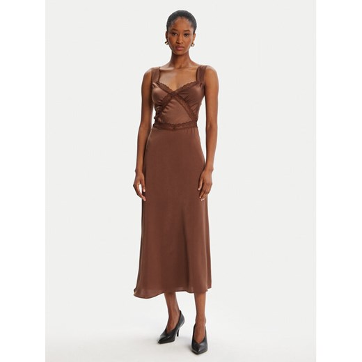 BARDOT Sukienka koktajlowa Emory Lace Slip 58603DB Brązowy Regular Fit ze sklepu MODIVO w kategorii Sukienki - zdjęcie 184758681