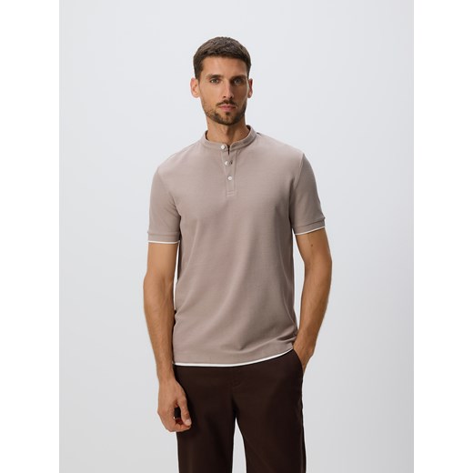 Reserved - Strukturalne polo regular fit - beżowy ze sklepu Reserved w kategorii T-shirty męskie - zdjęcie 184763143