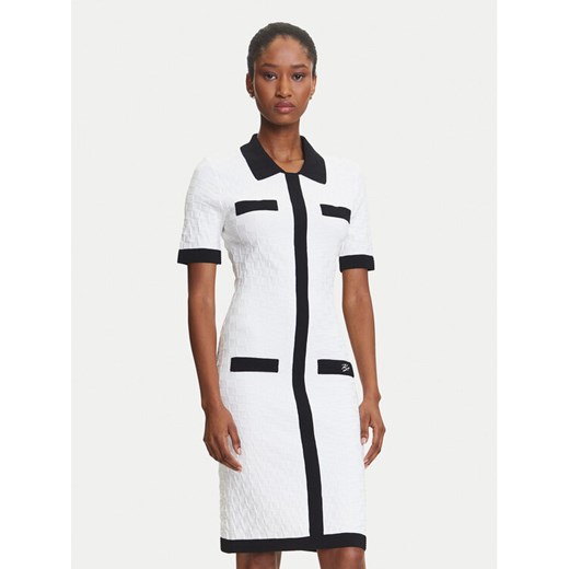 KARL LAGERFELD Sukienka dzianinowa A3W13036 Écru Slim Fit ze sklepu MODIVO w kategorii Sukienki - zdjęcie 184768253