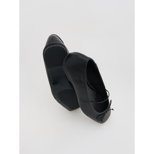 Reserved - Baleriny z imitacji skóry - czarny Reserved 39 Reserved