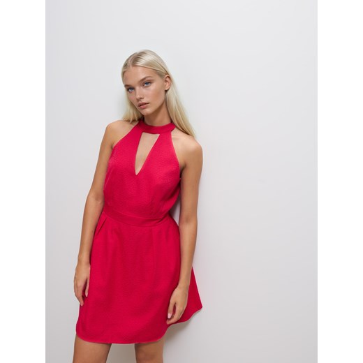 Mohito - Sukienka mini z dekoltem halter - fuksjowy Mohito 42 Mohito