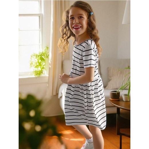Sinsay - Sukienka w paski z ozdobną kokardą - kremowy - id: 196GA-01X - marki Sinsay - 184782834 Sinsay - Sukienka w paski z ozdobną kokardą - kremowy ze sklepu Sinsay w kategorii Sukienki dziewczęce - zdjęcie 184782834