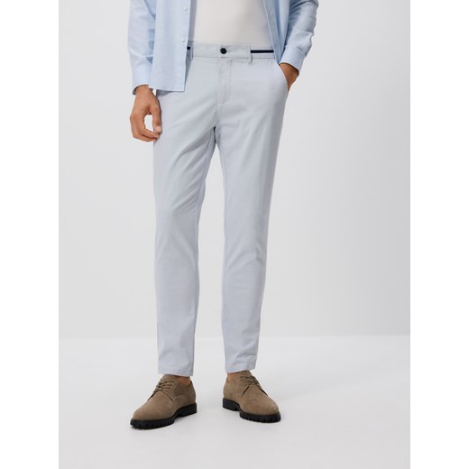 Reserved - Spodnie chino slim fit - jasnoniebieski ze sklepu Reserved w kategorii Spodnie męskie - zdjęcie 184791673