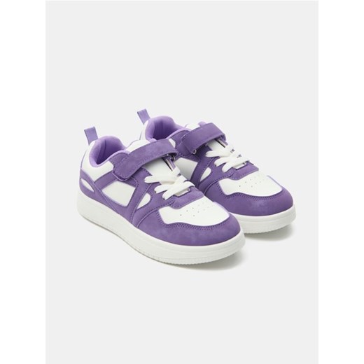 Sinsay - Sneakersy z imitacji skóry colo-block - wielobarwny Sinsay 29 Sinsay