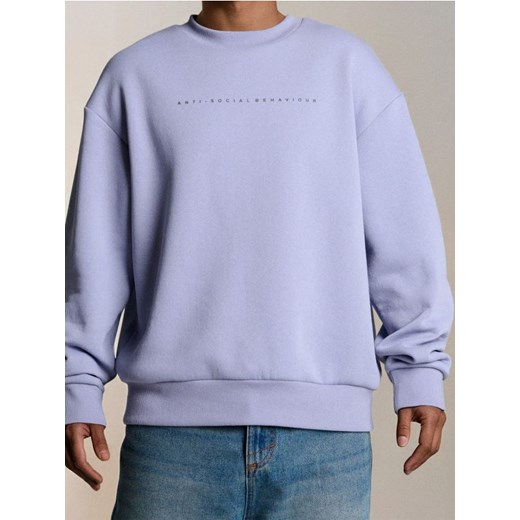 Sinsay - Bluza z napisem - fioletowy ze sklepu Sinsay w kategorii Bluzy męskie - zdjęcie 184810023