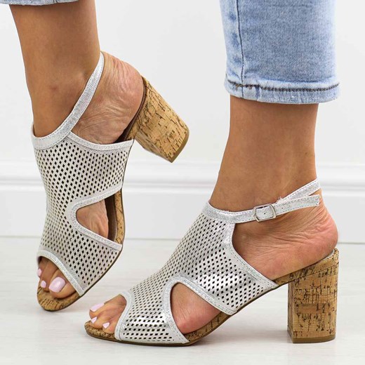Srebrne ażurowe lekkie sandały damskie na słupku Sabatina 102-6 ze sklepu suzana.pl w kategorii Sandały damskie - zdjęcie 184828750