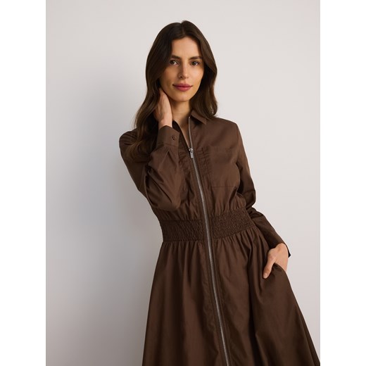 Reserved - Bawełniana sukienka maxi z kołnierzykiem - brązowy Reserved XL Reserved okazja