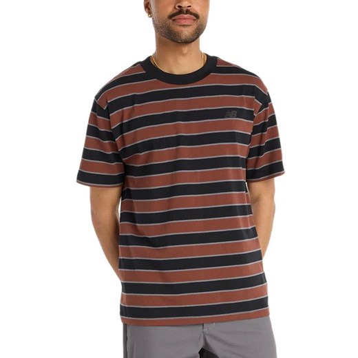 Koszulka męska New Balance MT53700BK - brązowa ze sklepu streetstyle24.pl w kategorii T-shirty męskie - zdjęcie 184845993