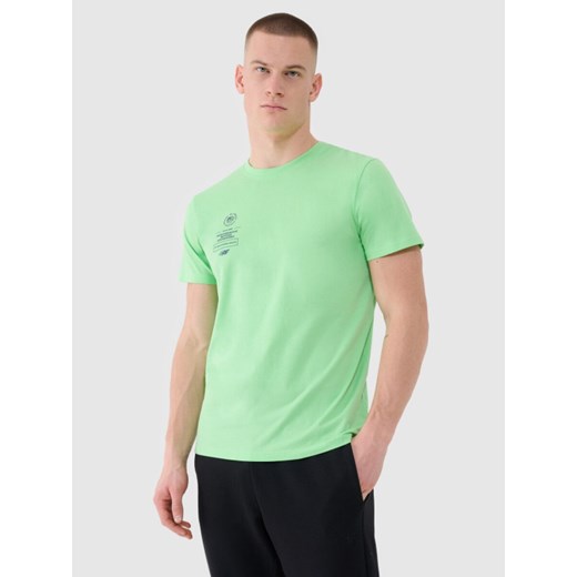 Męski t-shirt z nadrukiem 4F 4FRSS25TTSHM2690 - zielony ze sklepu Sportstylestory.com w kategorii T-shirty męskie - zdjęcie 184852200