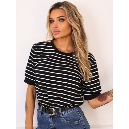 T-SHIRT OVERSIZE W PASKI- CZARNY ze sklepu olika.com.pl w kategorii Bluzki damskie - zdjęcie 184852712