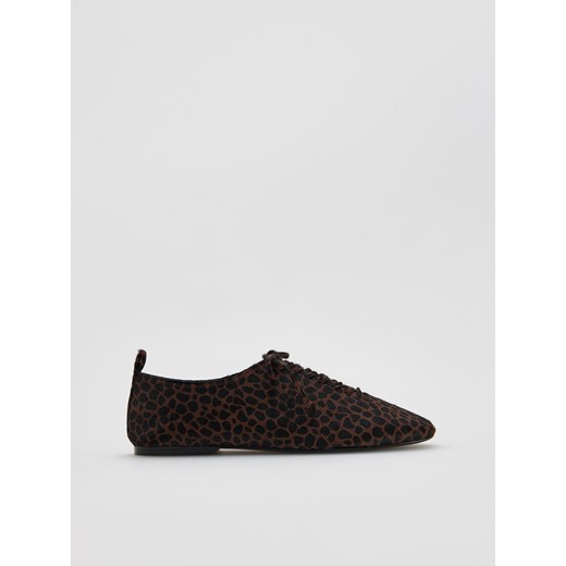 Reserved - Zamszowe loafersy z wiązaniem - wielobarwny Reserved 35 Reserved