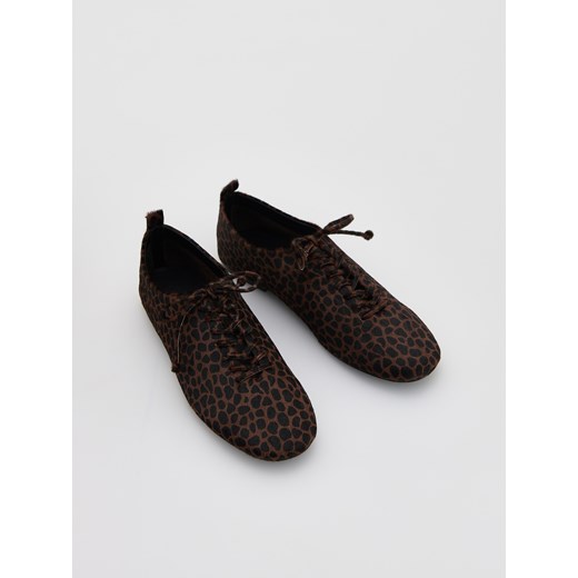 Reserved - Zamszowe loafersy z wiązaniem - wielobarwny Reserved 42 Reserved
