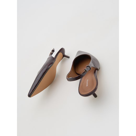 Reserved - Czółenka z odkrytą piętą - bordowy Reserved 38 Reserved