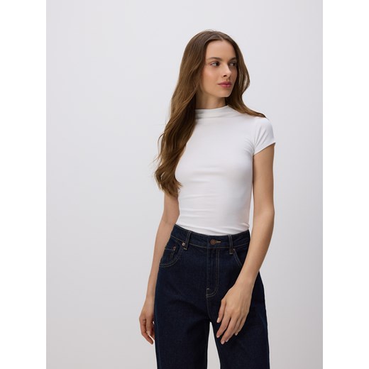 Reserved - T-shirt slim fit z wiskozą - złamana biel ze sklepu Reserved w kategorii Bluzki damskie - zdjęcie 184889272