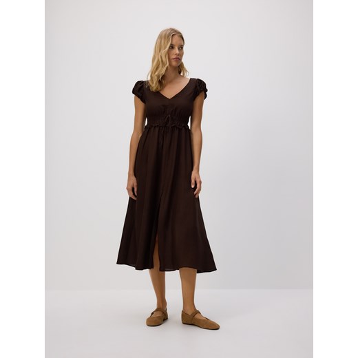 Reserved - Sukienka midi z lnem - brązowy Reserved L Reserved
