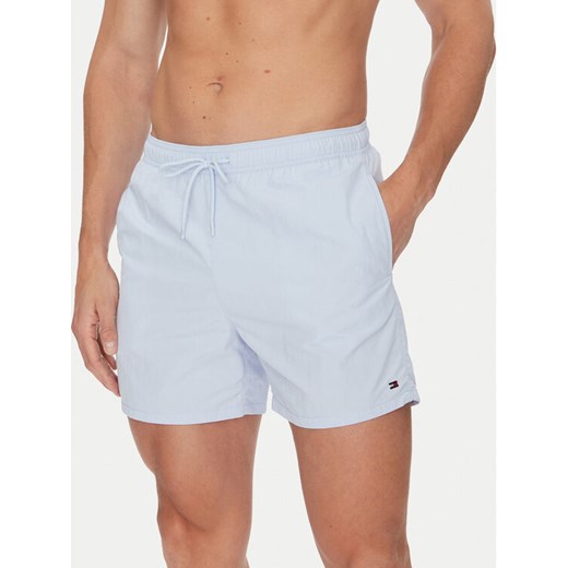 Tommy Hilfiger Szorty kąpielowe UM0UM03477 Błękitny Regular Fit ze sklepu MODIVO w kategorii Kąpielówki - zdjęcie 184906193