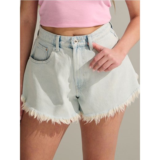 Sinsay - Szorty jeansowe o luźnym kroju high waist - niebieski ze sklepu Sinsay w kategorii Szorty - zdjęcie 184915623