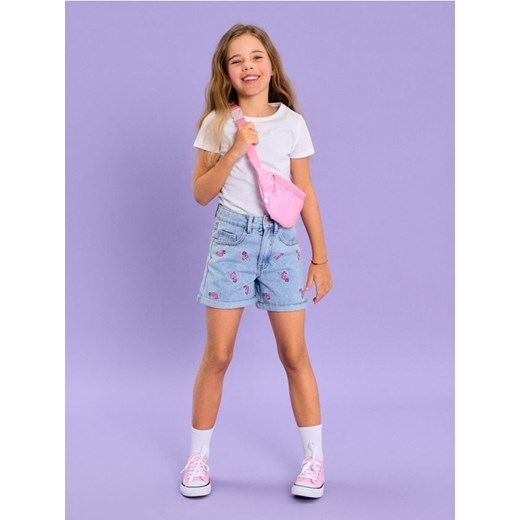 Sinsay - Szorty jeansowe z haftowanym flamingiem - niebieski - id: 865DR-05J - marki Sinsay - 184915873 Sinsay - Szorty jeansowe z haftowanym flamingiem - niebieski ze sklepu Sinsay w kategorii Spodenki dziewczęce - zdjęcie 184915873