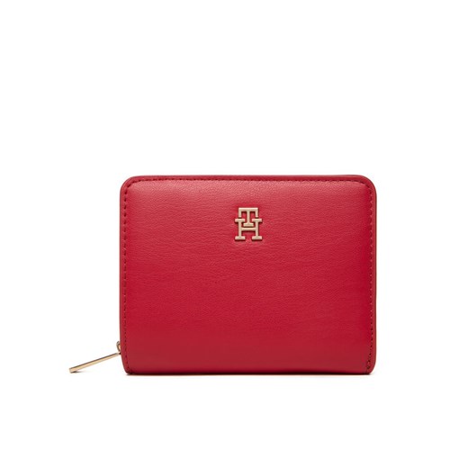 Mały Portfel Damski Tommy Hilfiger Th Icon Med Za Flap AW0AW17742 Czerwony ze sklepu eobuwie.pl w kategorii Portfele damskie - zdjęcie 184921500