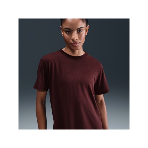 Damska koszulka z krótkim rękawem Dri-FIT Nike One Relaxed - Czerwony ze sklepu Nike poland w kategorii Bluzki damskie - zdjęcie 184925204