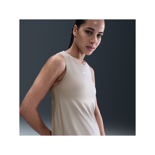 Damska koszulka bez rękawów Dri-FIT Nike One Classic - Szary ze sklepu Nike poland w kategorii Bluzki damskie - zdjęcie 184925454
