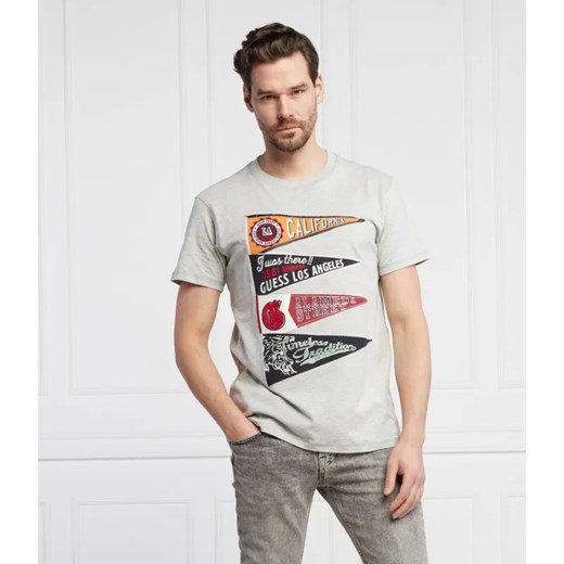 GUESS T-shirt PENNANT | Regular Fit ze sklepu Gomez Fashion Store w kategorii T-shirty męskie - zdjęcie 184945162