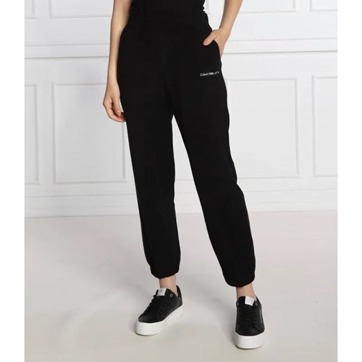 Calvin Klein Jeans Spodnie dresowe | Relaxed fit ze sklepu Gomez Fashion Store w kategorii Spodnie damskie - zdjęcie 184947752