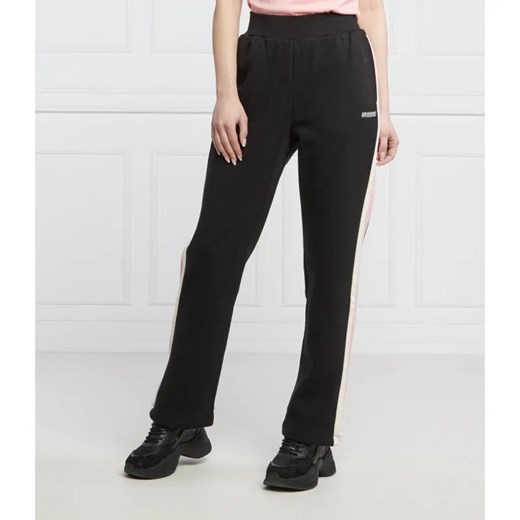 GUESS ACTIVE Spodnie dresowe BRANDIE | Relaxed fit ze sklepu Gomez Fashion Store w kategorii Spodnie damskie - zdjęcie 184947953