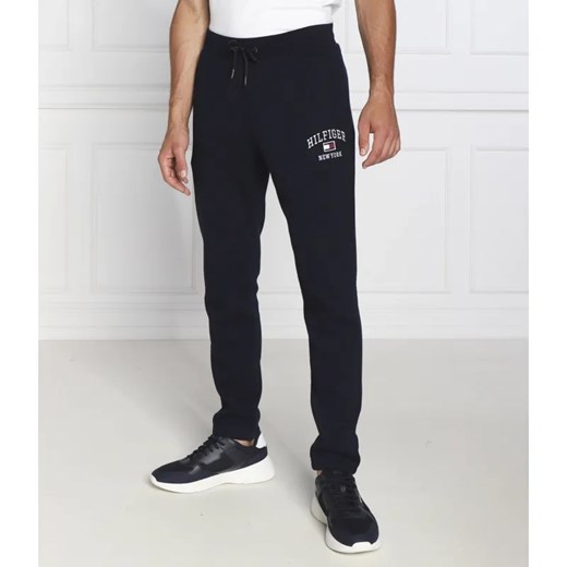 Tommy Hilfiger Spodnie dresowe | Regular Fit ze sklepu Gomez Fashion Store w kategorii Spodnie męskie - zdjęcie 184948104