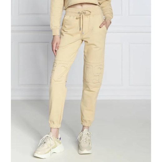 GCDS Spodnie dresowe | Regular Fit ze sklepu Gomez Fashion Store w kategorii Spodnie damskie - zdjęcie 184948251
