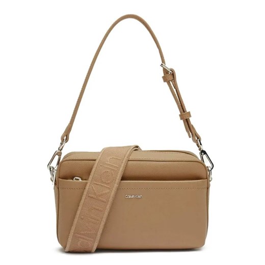 Calvin Klein Listonoszka ze sklepu Gomez Fashion Store w kategorii Listonoszki - zdjęcie 184960751