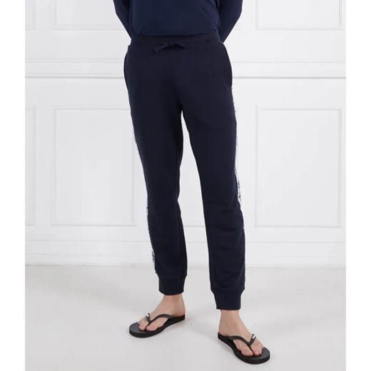 Emporio Armani Spodnie dresowe | Regular Fit ze sklepu Gomez Fashion Store w kategorii Piżamy męskie - zdjęcie 184972300