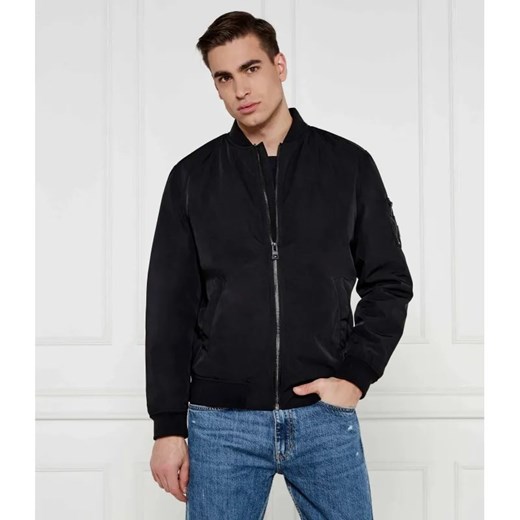 GUESS Satynowa kurtka bomber | Regular Fit ze sklepu Gomez Fashion Store w kategorii Kurtki męskie - zdjęcie 184981462