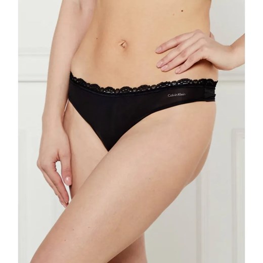 Calvin Klein Underwear Stringi ze sklepu Gomez Fashion Store w kategorii Majtki damskie - zdjęcie 185000884