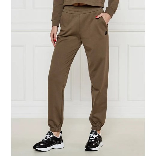 Armani Exchange Spodnie dresowe | Regular Fit ze sklepu Gomez Fashion Store w kategorii Spodnie damskie - zdjęcie 185002920