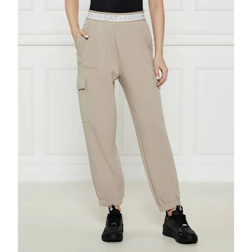 EA7 Spodnie cargo | Regular Fit ze sklepu Gomez Fashion Store w kategorii Spodnie damskie - zdjęcie 185004271